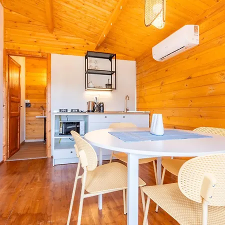 Oaknest Naturelodge - Manzana דירה