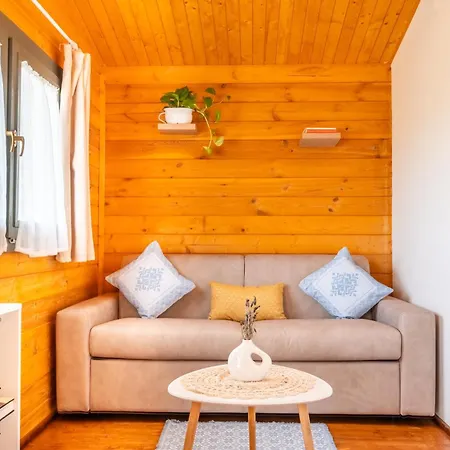 Oaknest Naturelodge - Manzana * באדזי